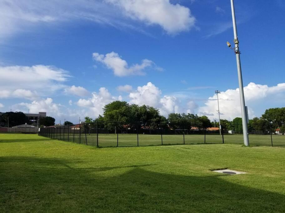 My Lovely Home In Miami 15 Minutes From The Beach Extérieur photo